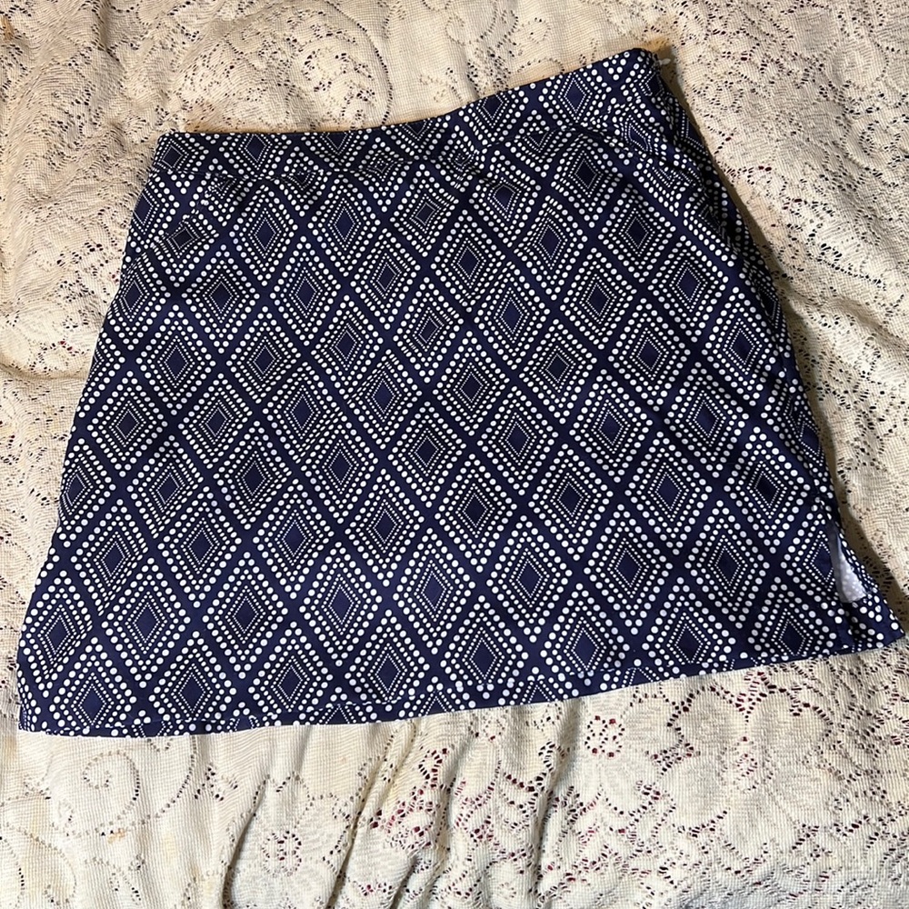 Coral Bay size 8 golf shorts (skourt)